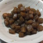 タコの替わりにこんにゃく入れたらたこ焼きとは呼べないかもね